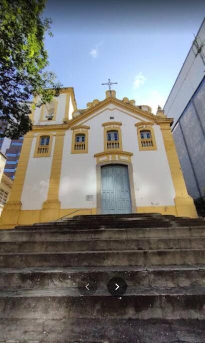 Canada: Custo-beneficio $ Apartment Florianopolis